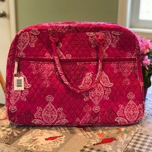 Vera Bradley Grand Traveler in Stamped Paisley
